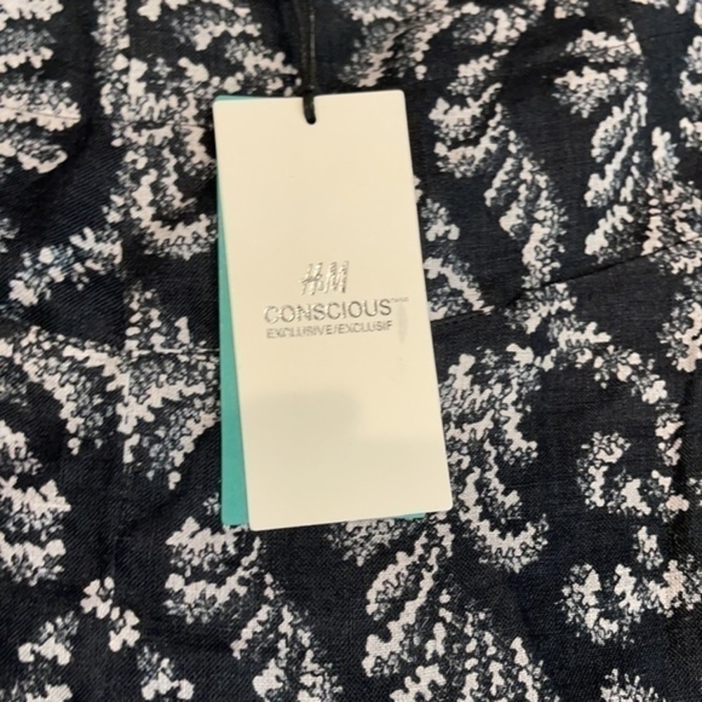 H&M conscious collection organic cotton shorts - Picture 2 of 4